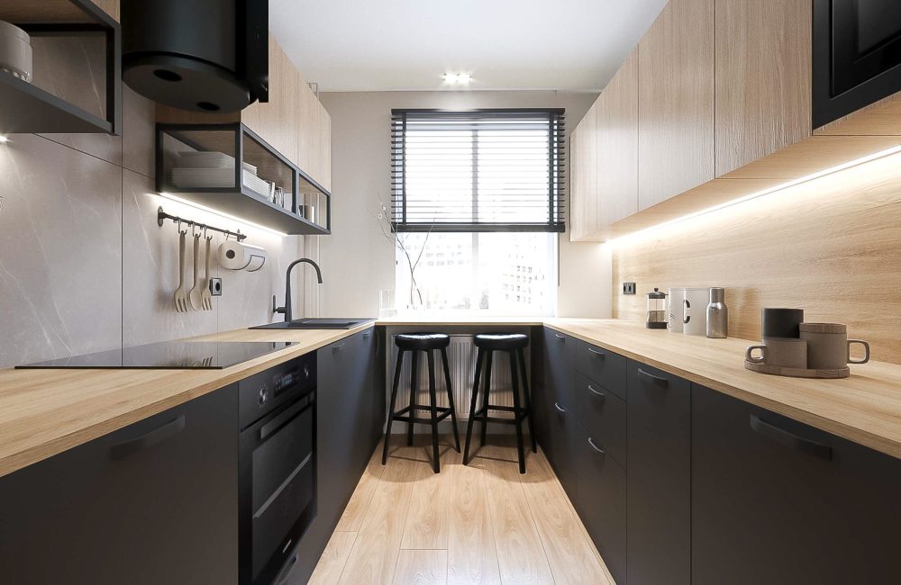 Projekt wnętrz mieszkania - Szaro Czarny